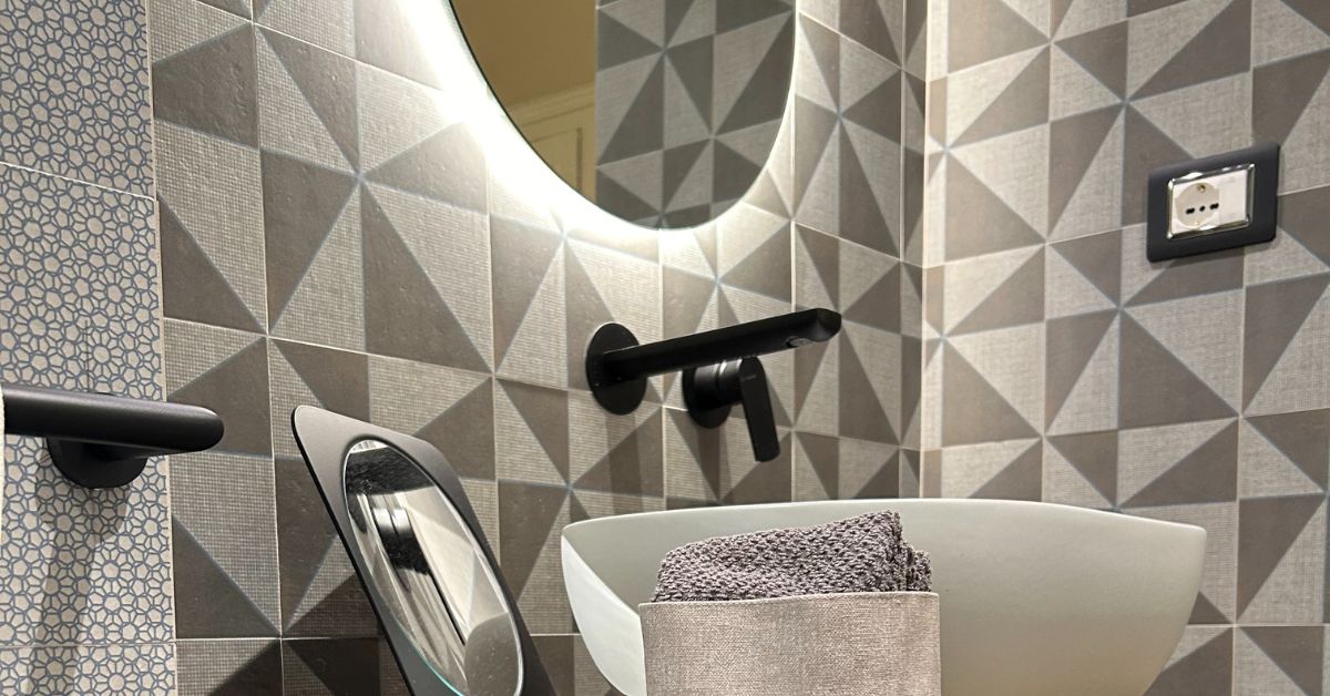 Bagno Sant’Agostino con rubinetteria Newform e sanitari Cielo